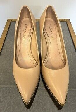 Coach Waverly High Heel Pumps. Nude/beige . Size 6.5. Very Good Condition